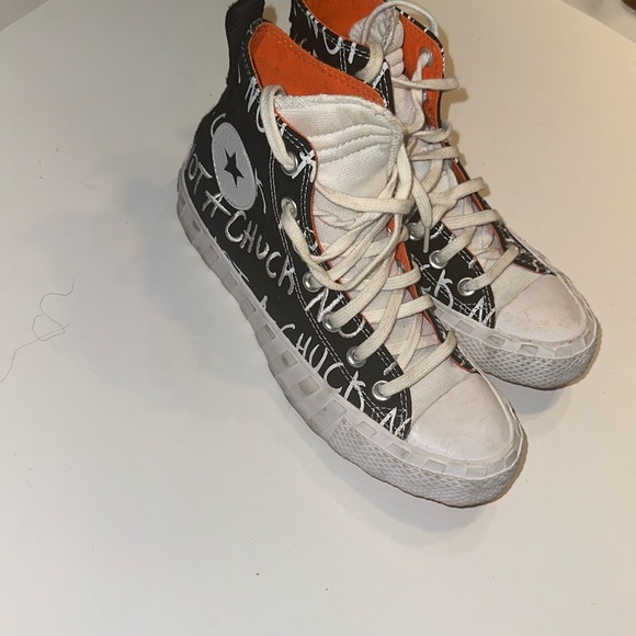 Chuck Converses - Picture 2 of 2